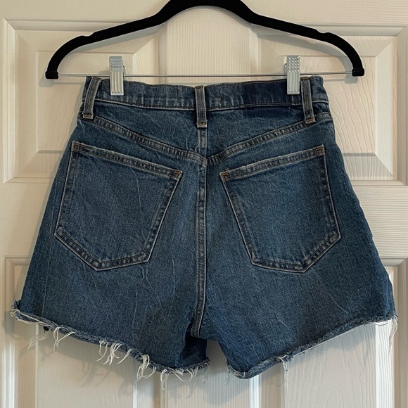 Abercrombie High Waist 4” inseam medium wash distressed shorts - Picture 7 of 7